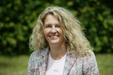 Bei Interesse wenden Sie sich an Christine Graf, 07135 / 98 61 - 10