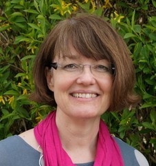 stv. Pflegedienstleiterin Tanja Bayer berät Sie gerne. Tel. 07135 / 9861-0