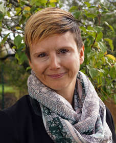 Anke Jedlitschka; Einsatzleiterin Nachbarschaftshilfe; Telefon: 07135 /9861-13; E-Mail: anke.jedlitschka@diakoniestation-brackenheim.de