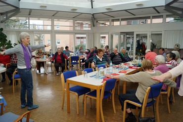 Sitzgymnastik im Gartacher Hof