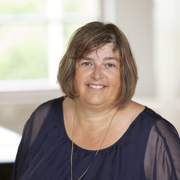 Barbara Zinßer; Stellvertretende Einsatzleiterin Nachbarschaftshilfe; Telefon: 07135 / 9861-13; E-Mail: barbara.zinsser@diakoniestation-brackenheim.de